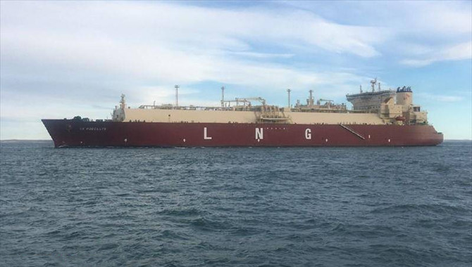 Laden LNG tanker heading to China from U.S., first since March 2019.jpg